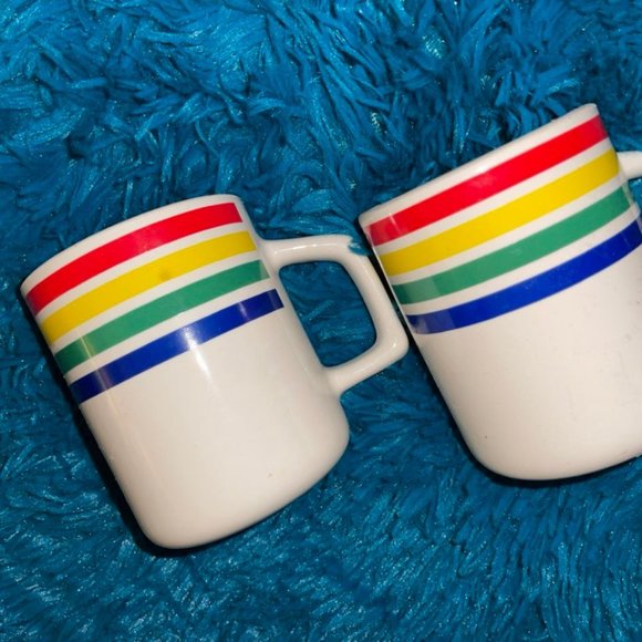 Pride vintage salt and pepper shakers - Picture 2 of 3